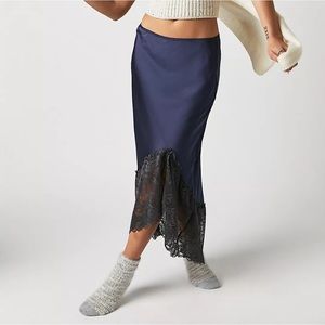 New with tags! Free People Lace Half Slip Skirt - size medium, navy & black
